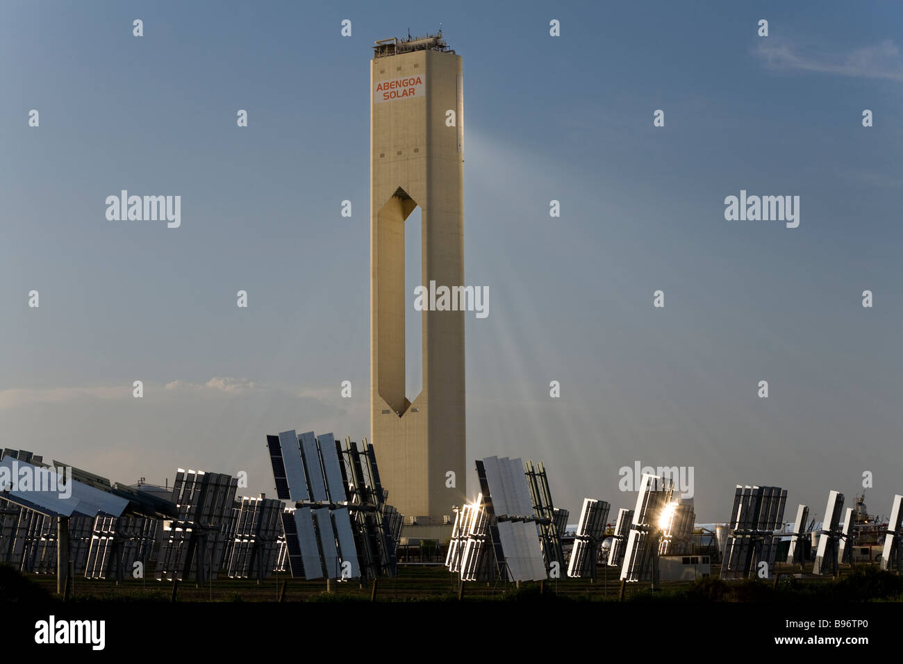 Projet de centrale électrique solaire Abengoa, près de Séville. L'Espagne. Banque D'Images