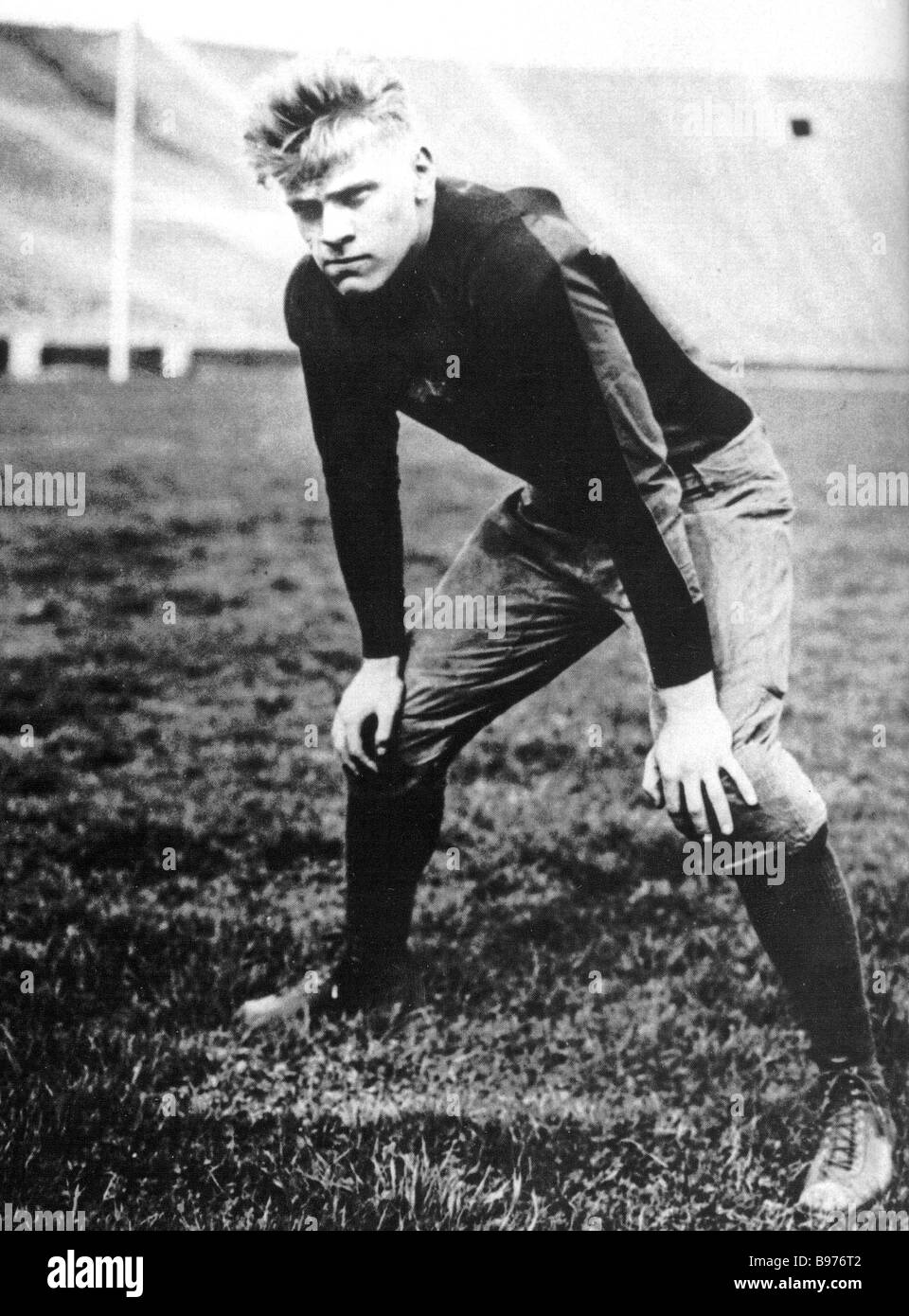 L'ancien président américain Gerald Ford en jouant au football l'Université Yale en 1947 Banque D'Images