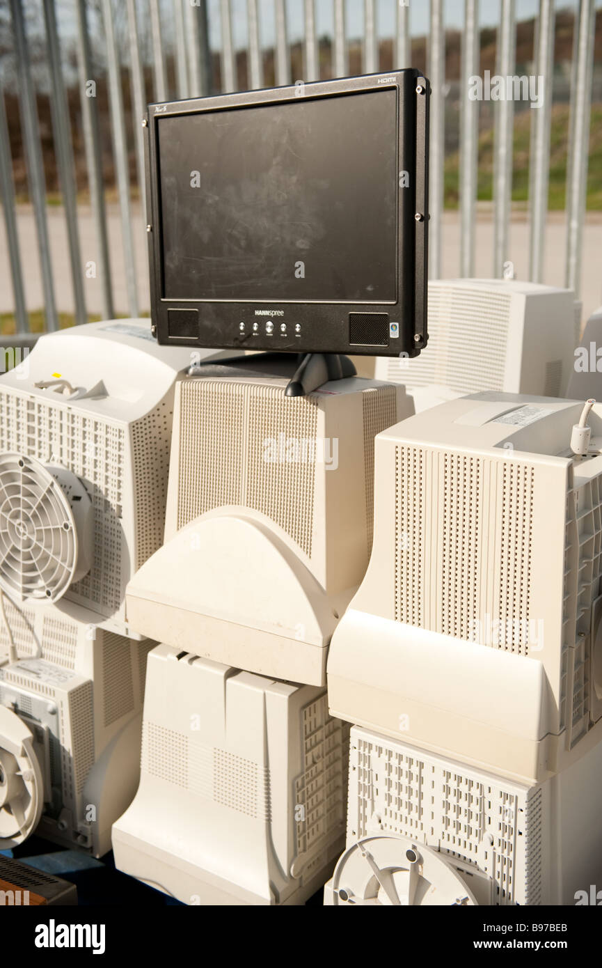 Recycling tv Banque de photographies et d'images à haute résolution - Alamy