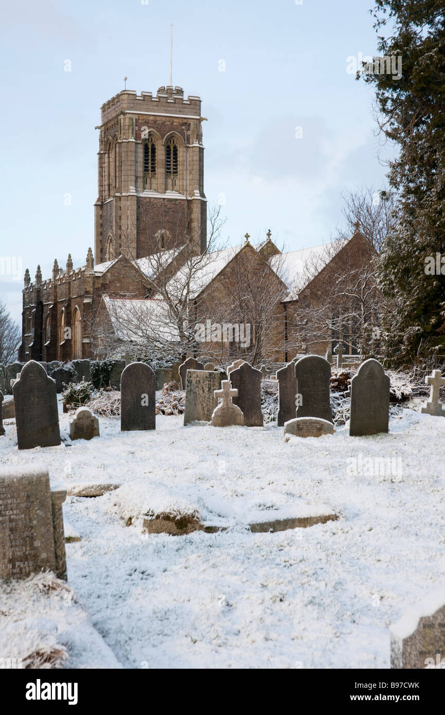 Eglise Saint-Martin, Liskeard, dans la neige Banque D'Images