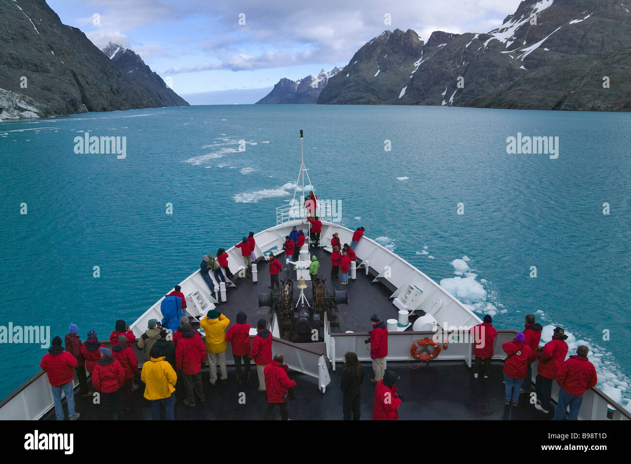 Bateau touristique en passant par le Fjord Drygalski Antarctique Géorgie du Sud Banque D'Images