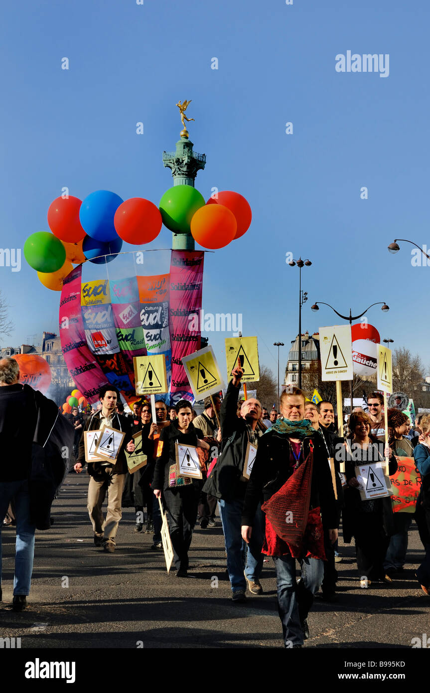 Union de la foule Paris France, manifestation des "syndicats" français, contre la crise économique et le gouvernement français, manifestations budgétaires Banque D'Images