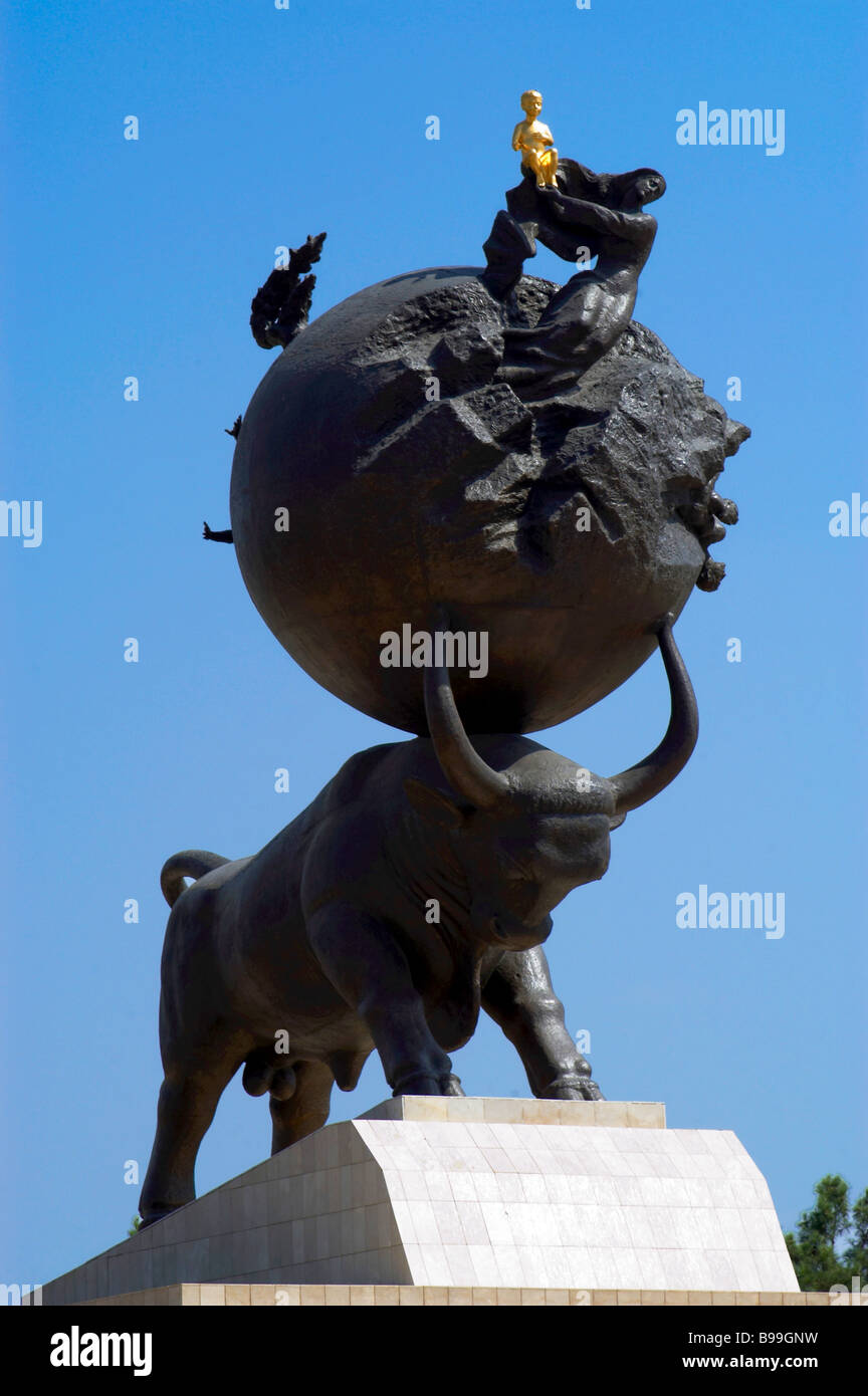 Statue de la personnalité culte Turkmenbashy Turkmenbashi Banque D'Images