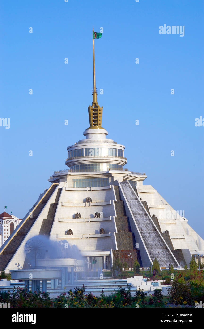 Statue de la personnalité culte Turkmenbashy Turkmenbashi Banque D'Images