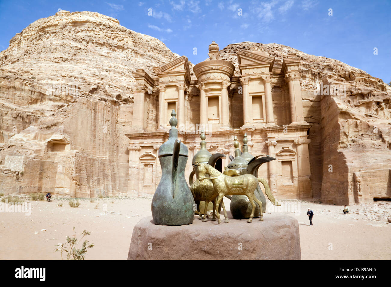 Souvenirs de voyage à vendre en face du monastère, Petra, Jordanie, Moyen-Orient Banque D'Images