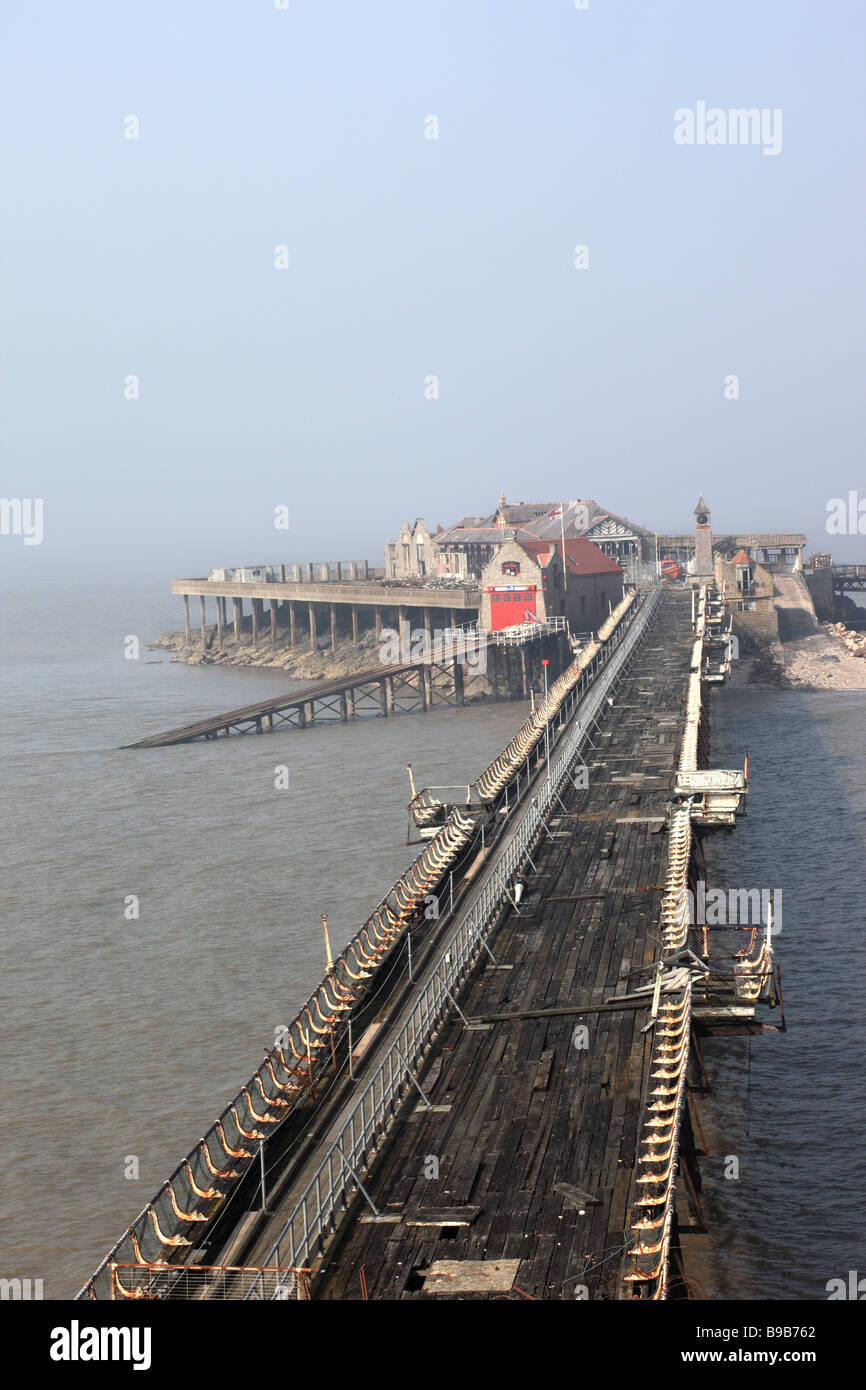 Birnbeck Pier - ancien Pier abandonné, Weston Super Mare, North Somerset, Royaume-Uni Banque D'Images
