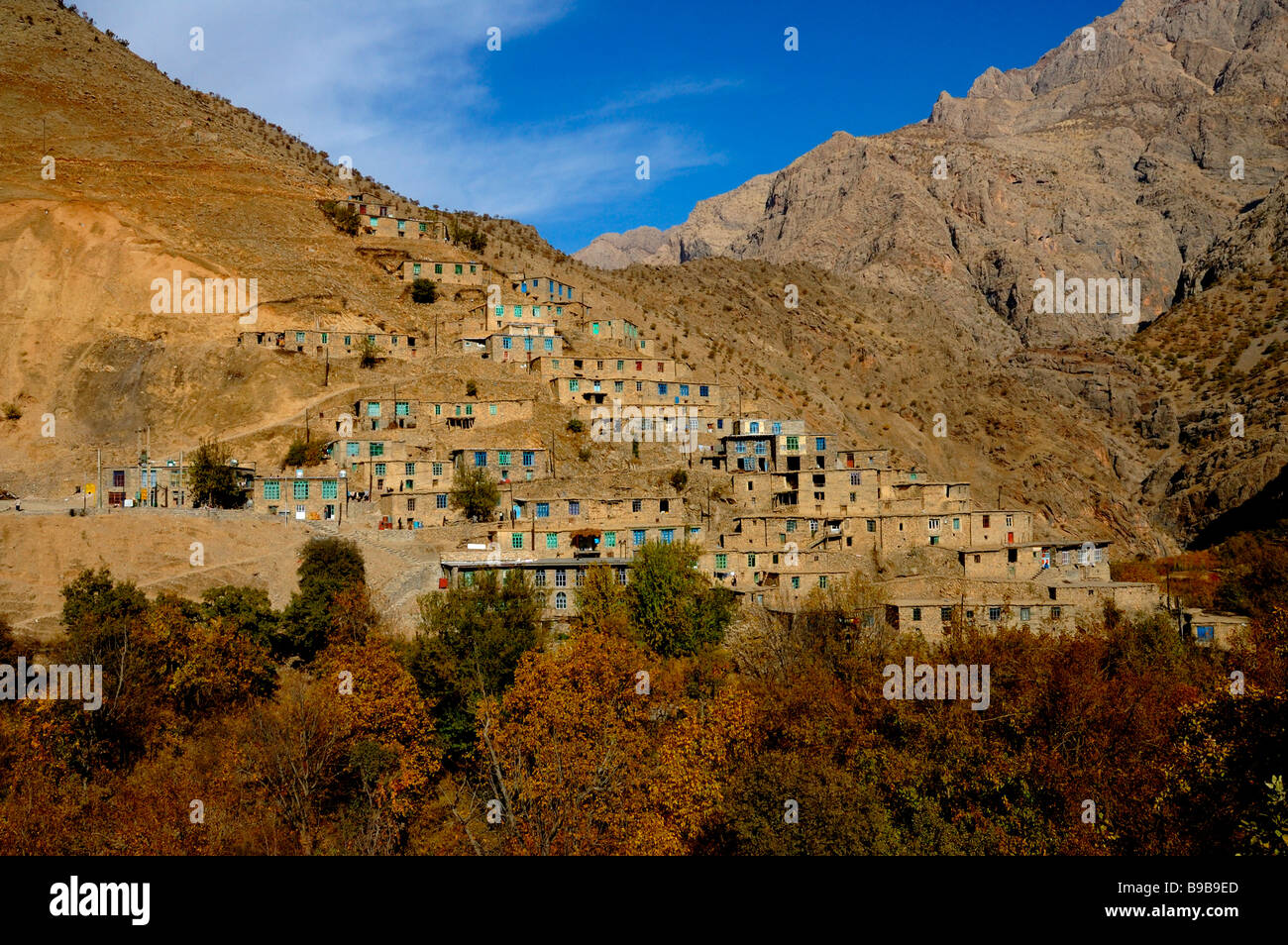 Vue générale de Takht-e village Hawraman, Kurdistan, l'Iran. Banque D'Images