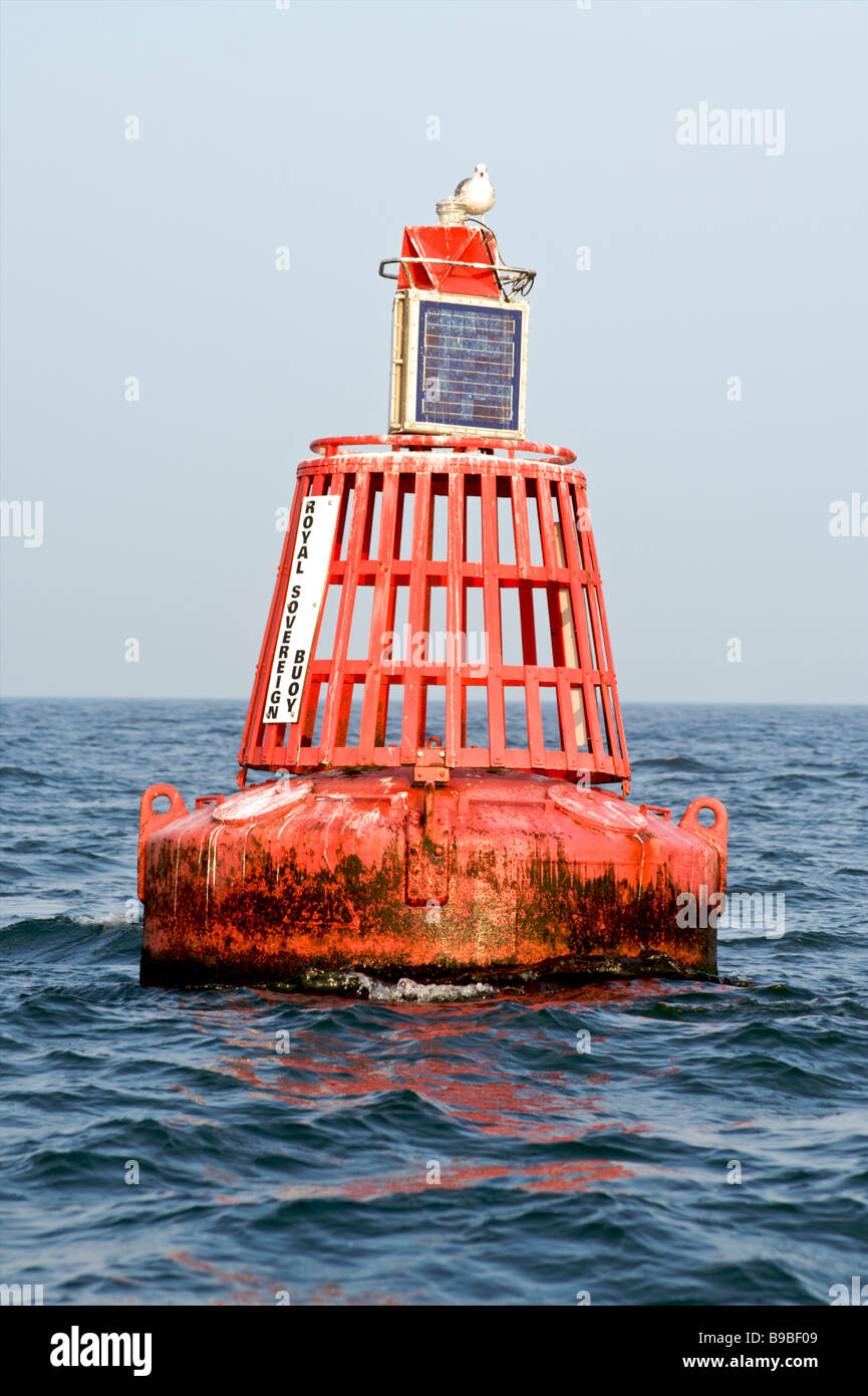 Royal Sovereign Bouy, une navigation au large de la côte d''Eastbourne, Sussex, Angleterre Banque D'Images