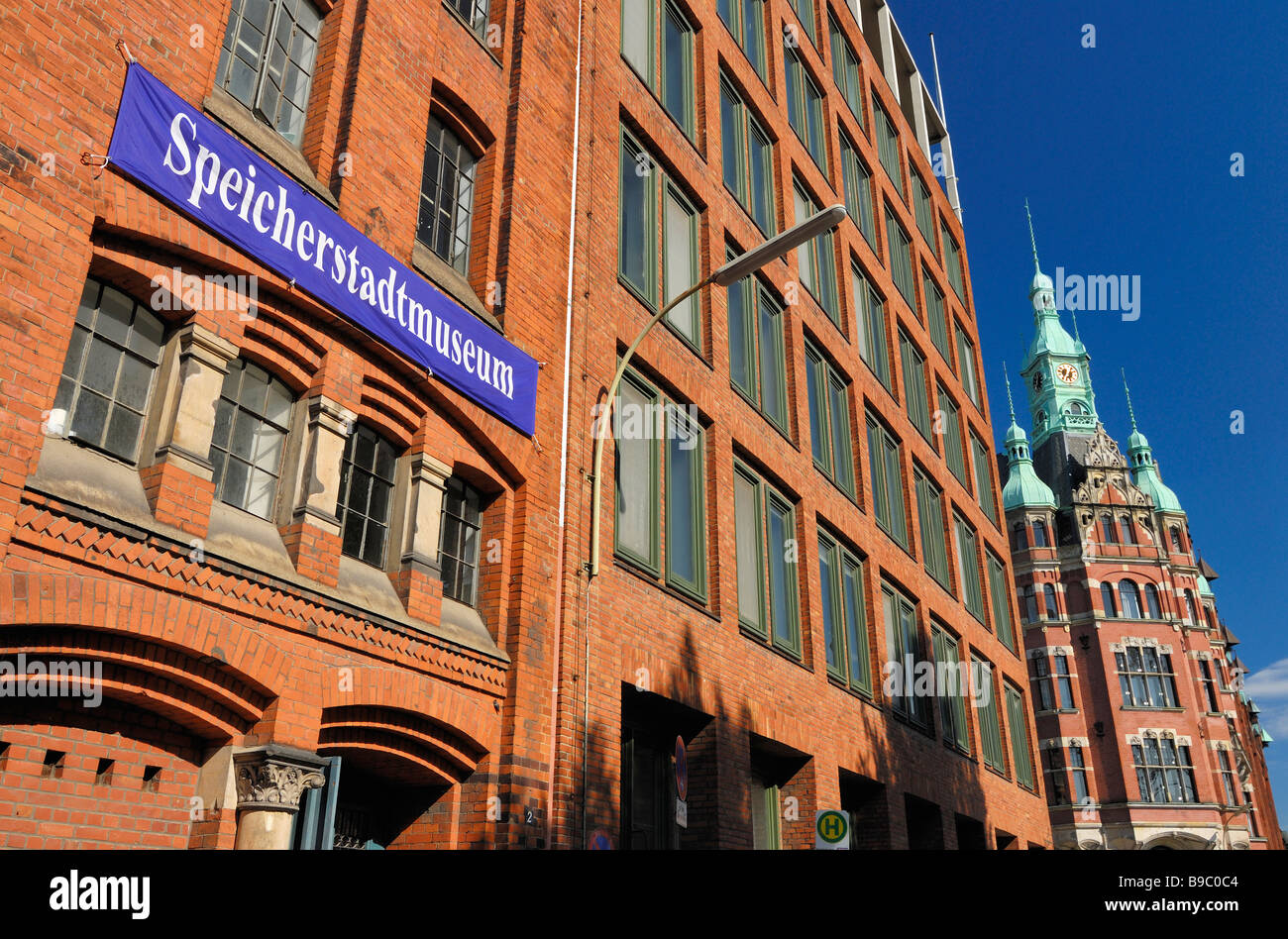 Le Speicherstadtmuseum à St. Annenufer dans la Speicherstadt historique de Hambourg, Allemagne. Banque D'Images