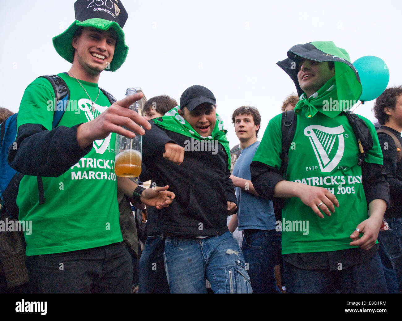 St Patricks day célébrations à Trafalgar Square Banque D'Images