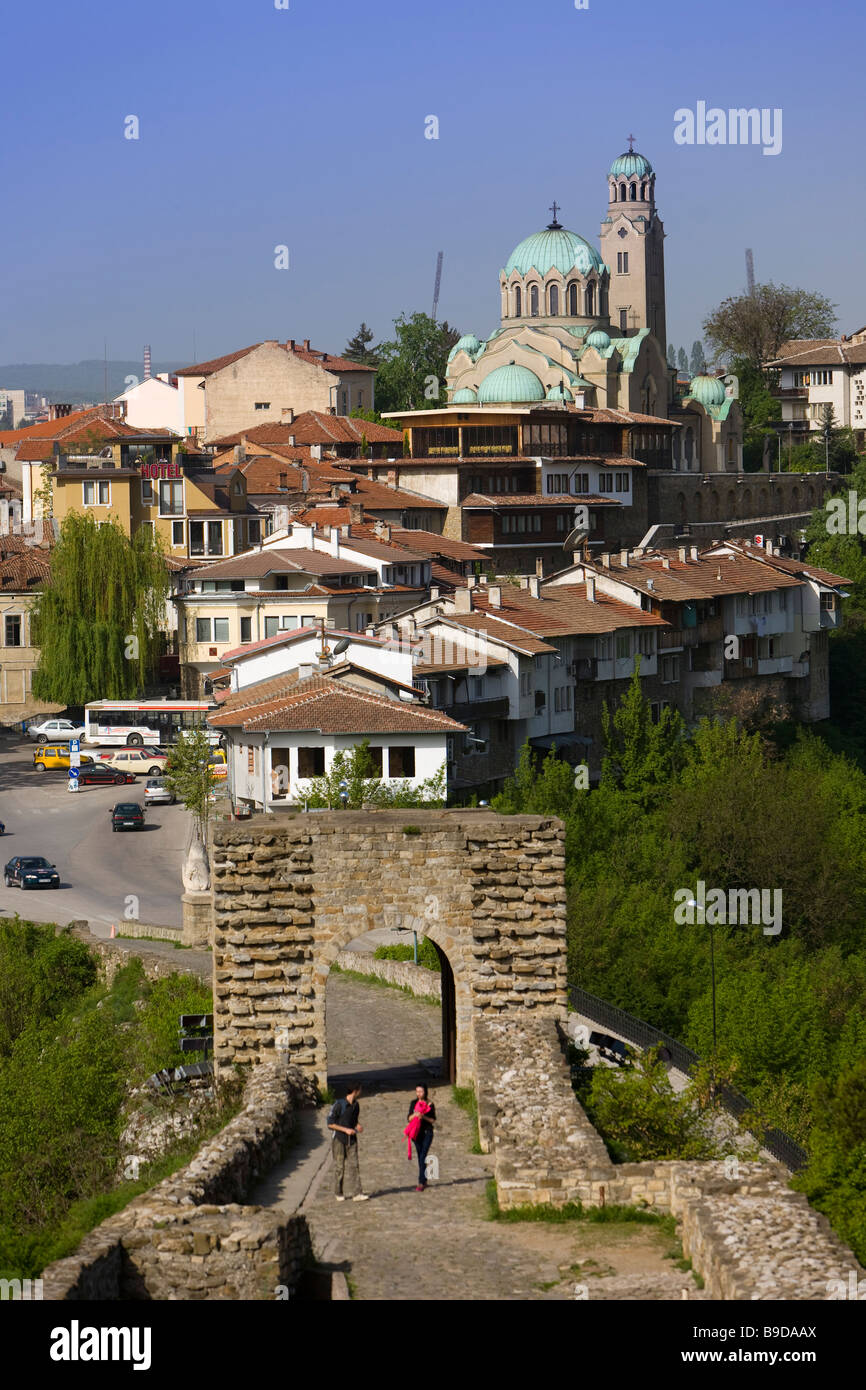 Vue de la ville depuis la cathédrale de la forteresse de tsarevets Veliko Tarnovo Bulgarie Banque D'Images