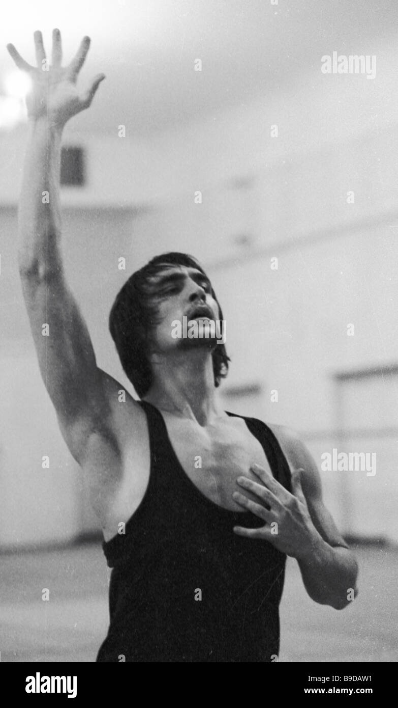 мухамедов, ирек джавдатович. мухамедов, ирек джавдатович. ирек мухаметов балет. балет спартак фригия. ирек мухамедов.