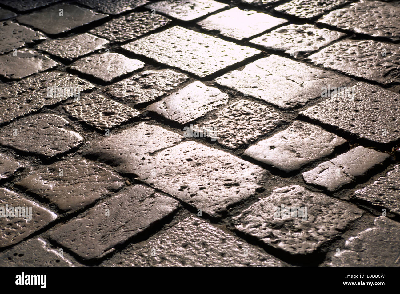 Italie, Basilicate, Matera, Sassi, rue pavée de près Banque D'Images
