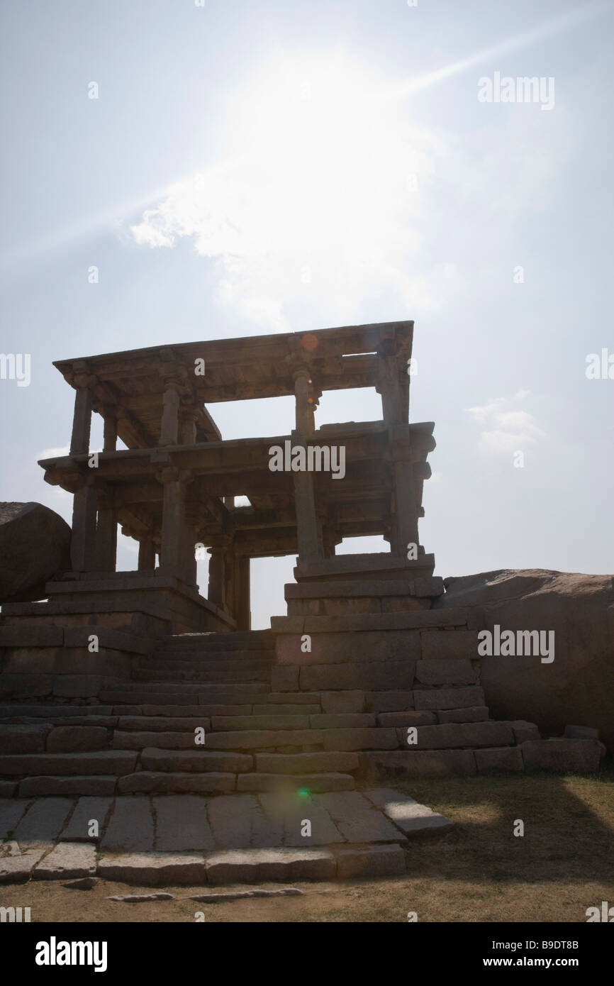 Ruines d'une colonnade, Hampi, Karnataka, Inde Banque D'Images