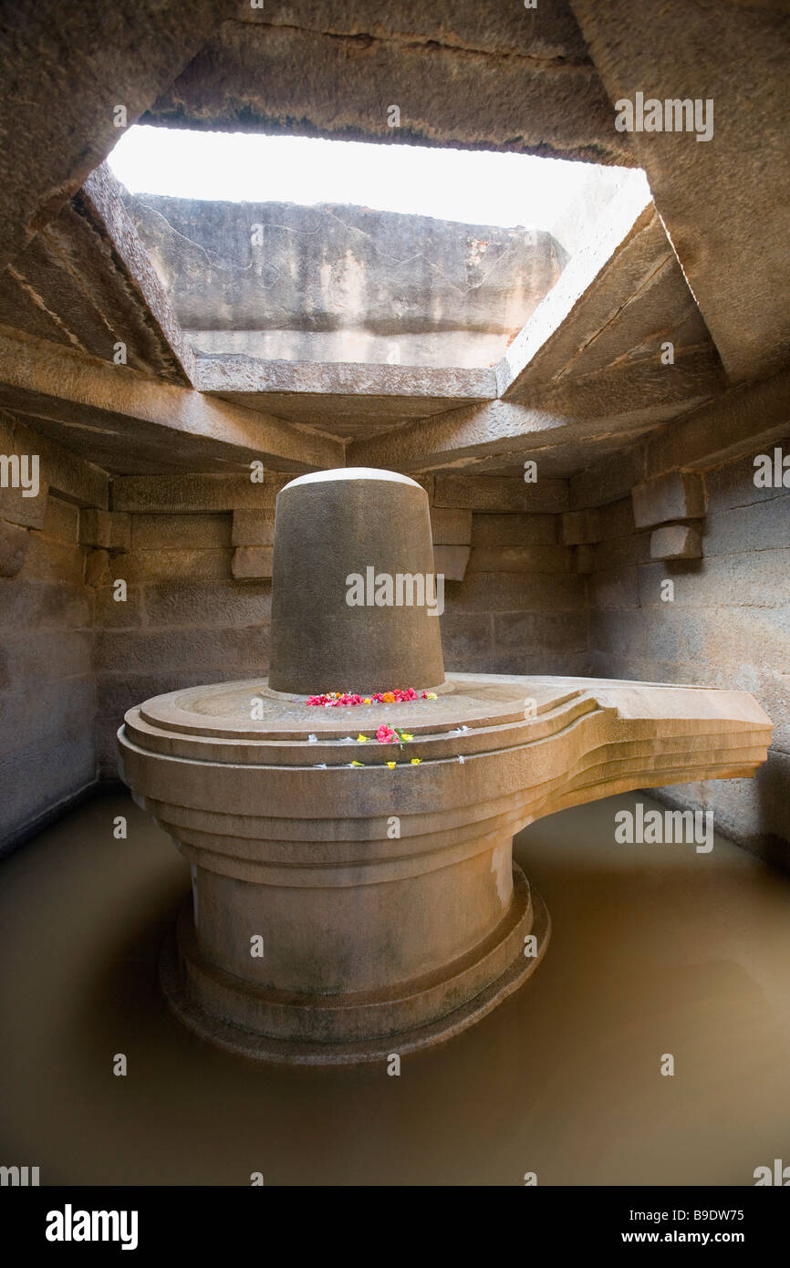 Shiv Linga dans un temple, Hampi, Karnataka, Inde Banque D'Images