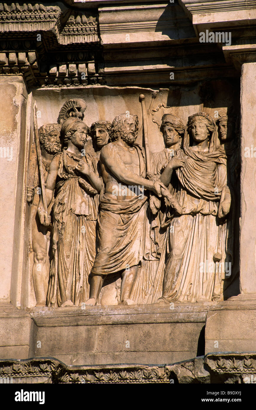 Italie, Campanie, Bénévent, arche de Trajan, bas-relief romain gros plan Banque D'Images