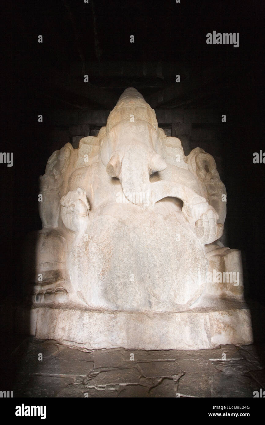 Close-up of a statue de seigneur Ganesha dans un temple, Hampi, Karnataka, Inde Banque D'Images