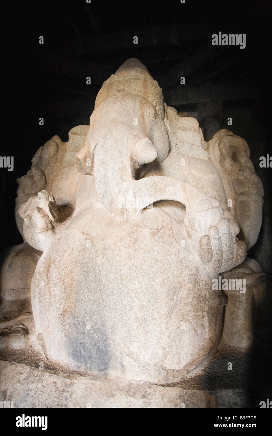 Close-up of a statue de seigneur Ganesha dans un temple, Hampi, Karnataka, Inde Banque D'Images