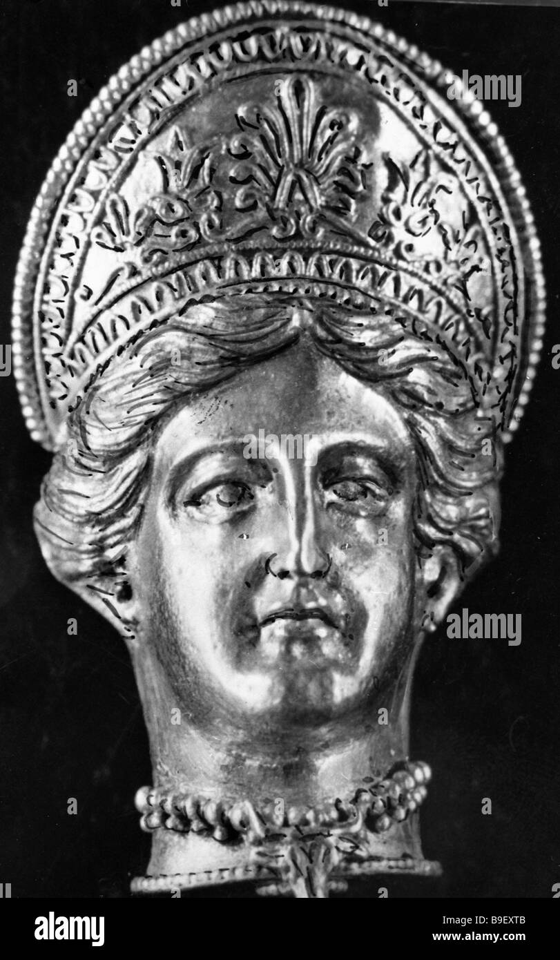 Sculpture de déesse de la fertilité de la Grèce antique Demetra mis au monticule près de Scythe