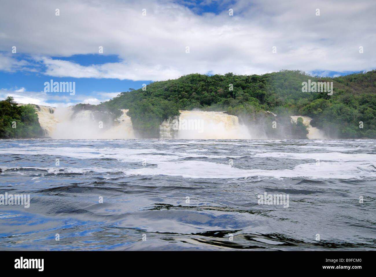 Chutes d'eau en forêt, Wadaima Salto, Salto Ucaima, Salto Golondrina, Parc national Canaima, La Gran Sabana, Venezuela Banque D'Images