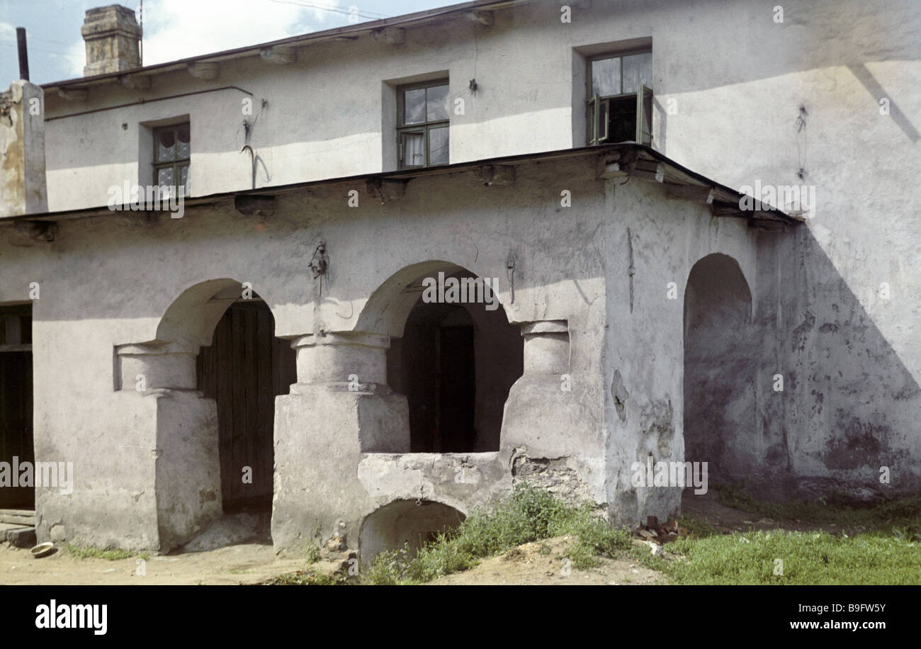 Le porche d'une maison du 17ème siècle dans la ville de Pskov Banque D'Images