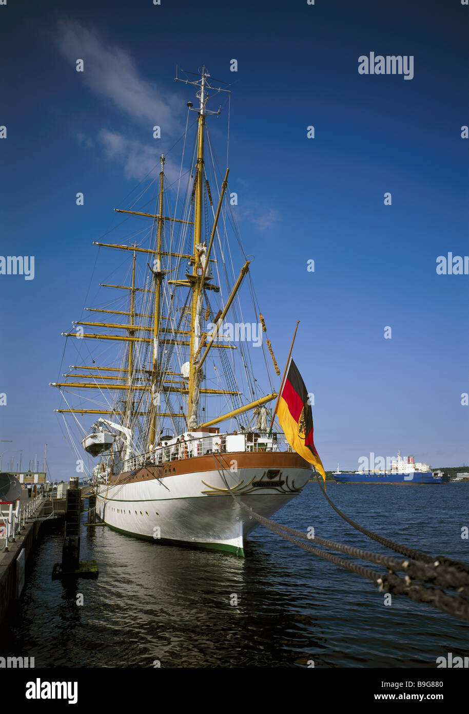 Allemagne Schleswig-Holstein Kiel harbour 'Gorch Fock' 'Stena Searider" l'Europe du nord de l'Allemagne Mer Baltique Allemagne trois-master Banque D'Images