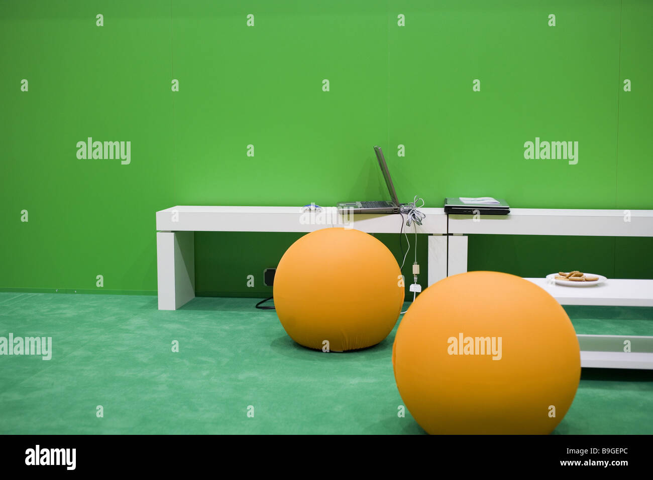 Intérieur de l'équipement de bureau vert alternativement Banque D'Images