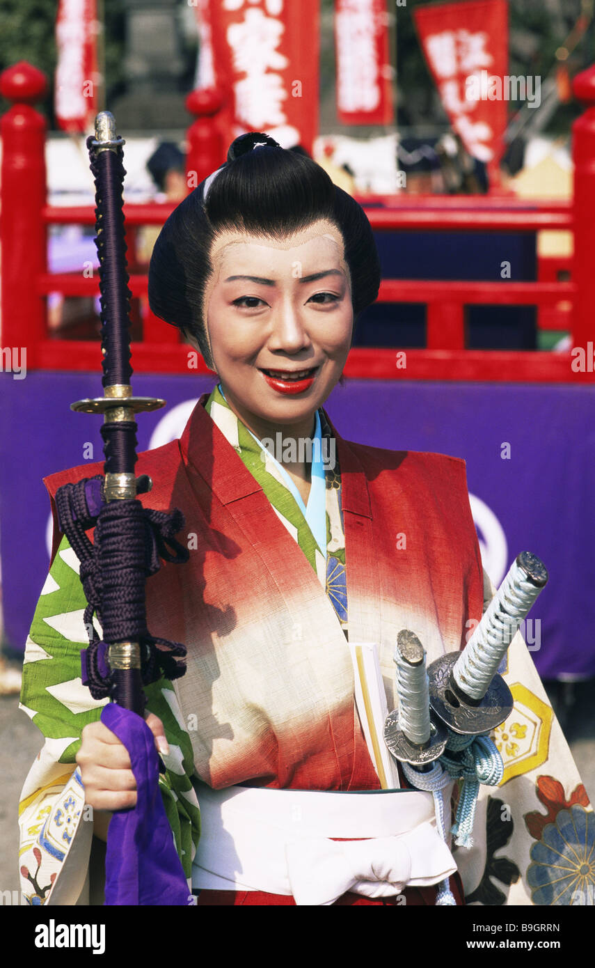 L'île de Honshu au Japon Sensoji Temple Tokyo Jidai Matsuri festival parade déguisement femme jeune Asie du Sud-Est série Samurei Banque D'Images