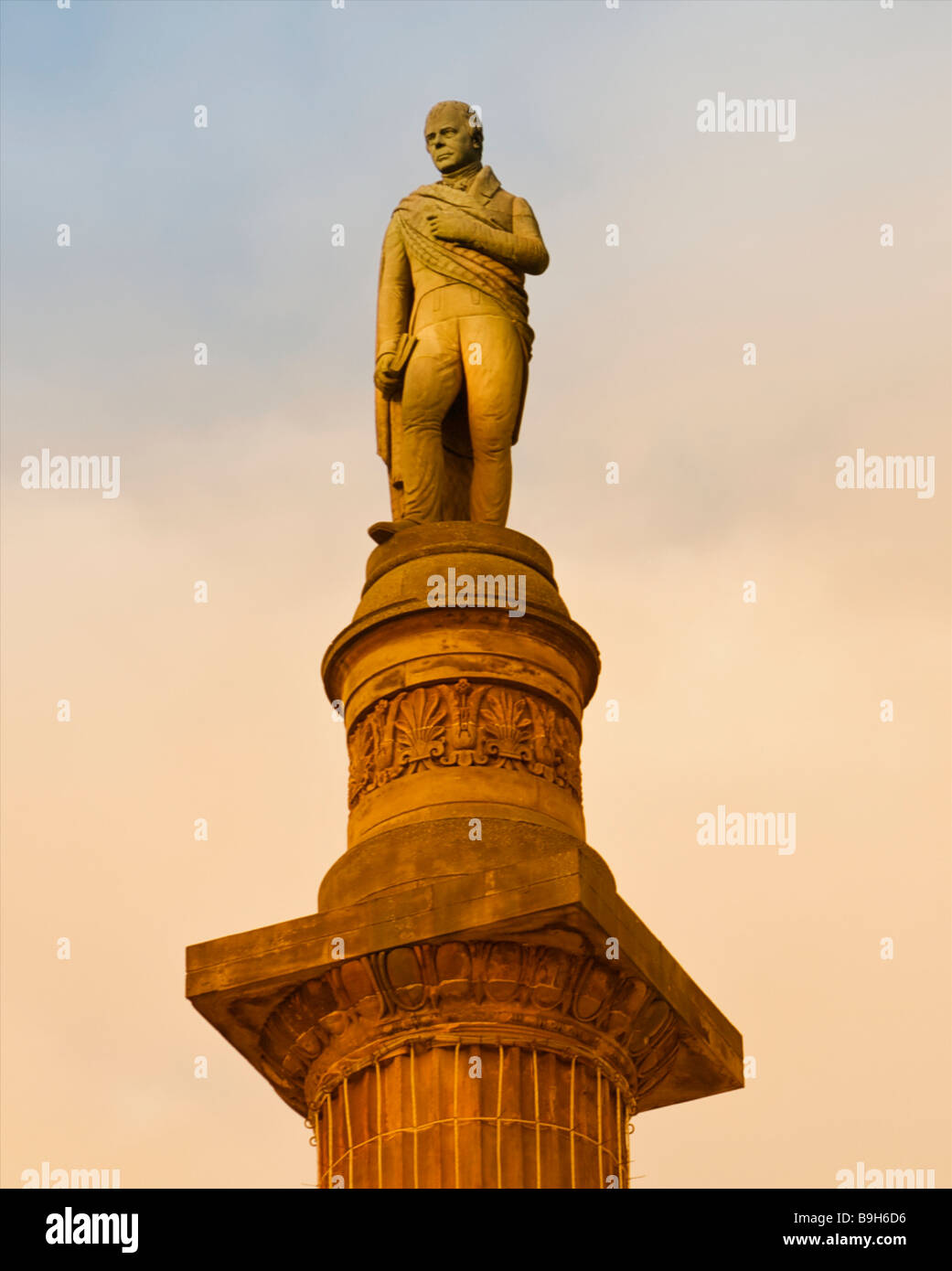 Statue de Sir Walter Scott George Square Scotland UK Banque D'Images