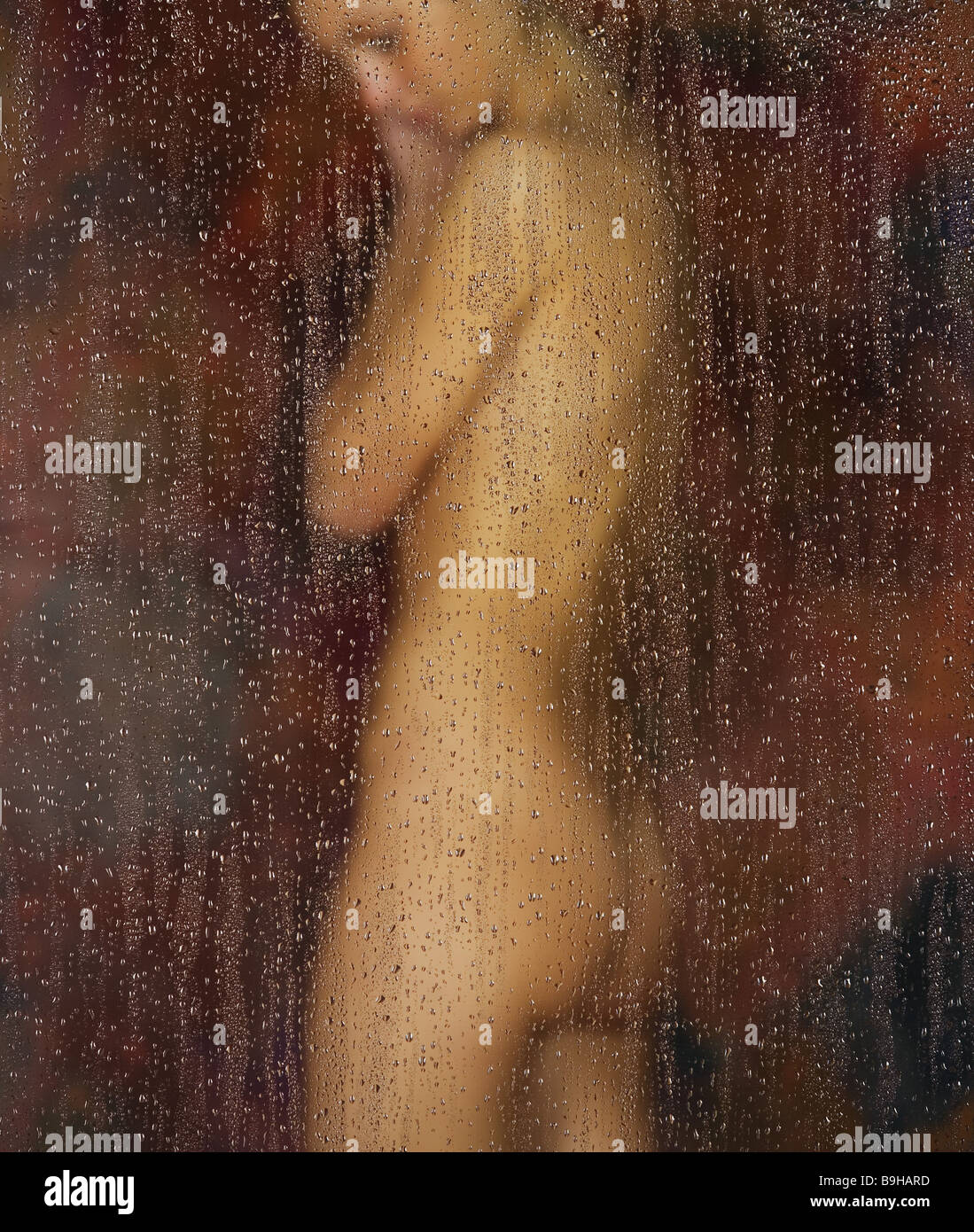 Douche nue Femme Photo Stock - Alamy