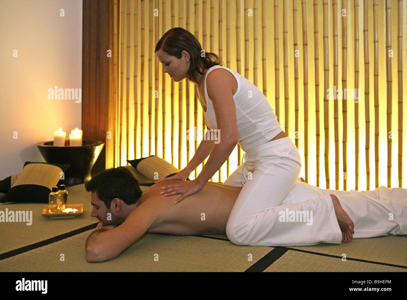 Mate-partenaire relaxation massage détend repos-relaxation relaxation femme  relation hors temps de loisirs des Photo Stock - Alamy