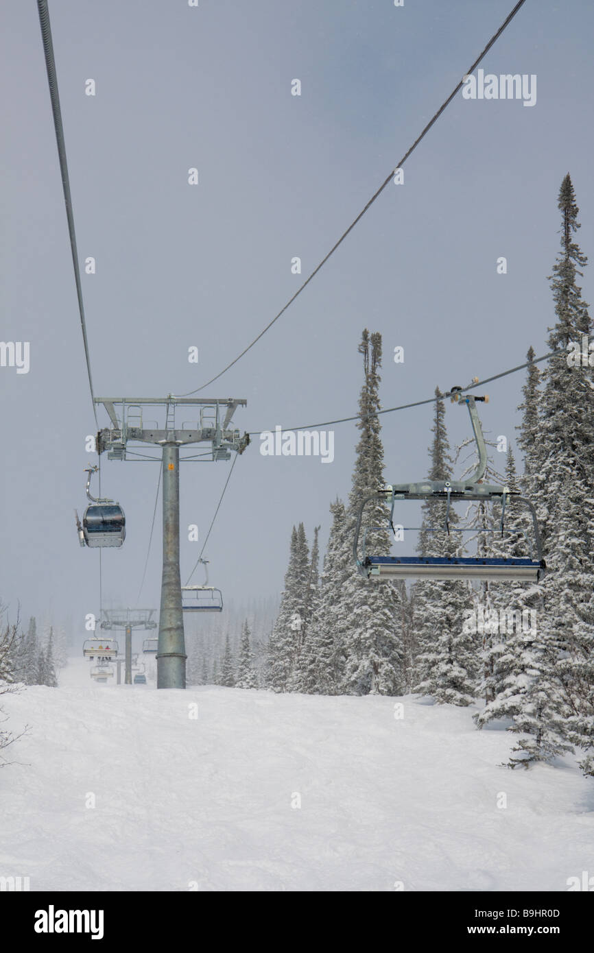 Remontées mécaniques de sommet de la montagne Banque D'Images