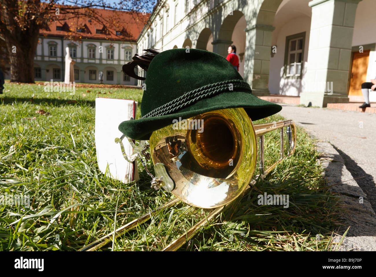 Chapeau traditionnel bavarois sur un trombone, Monastère Benediktbeuren, Upper Bavaria, Germany, Europe Banque D'Images