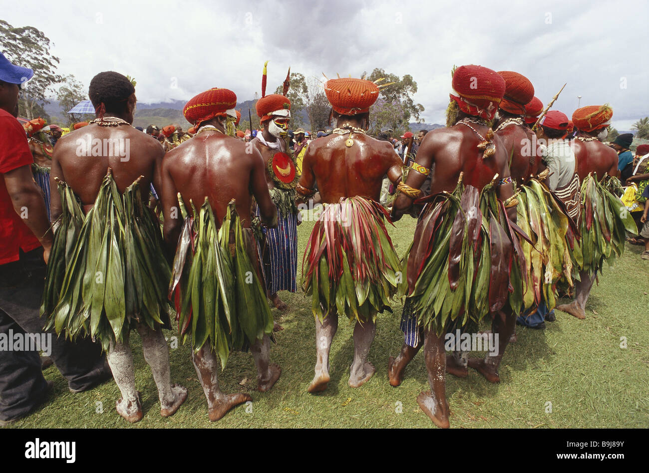Peintures à l'extérieur de la tradition autochtones partie Blätterröcke folklore Goroka Goroka-show group montre Highland Highland-show highland Banque D'Images