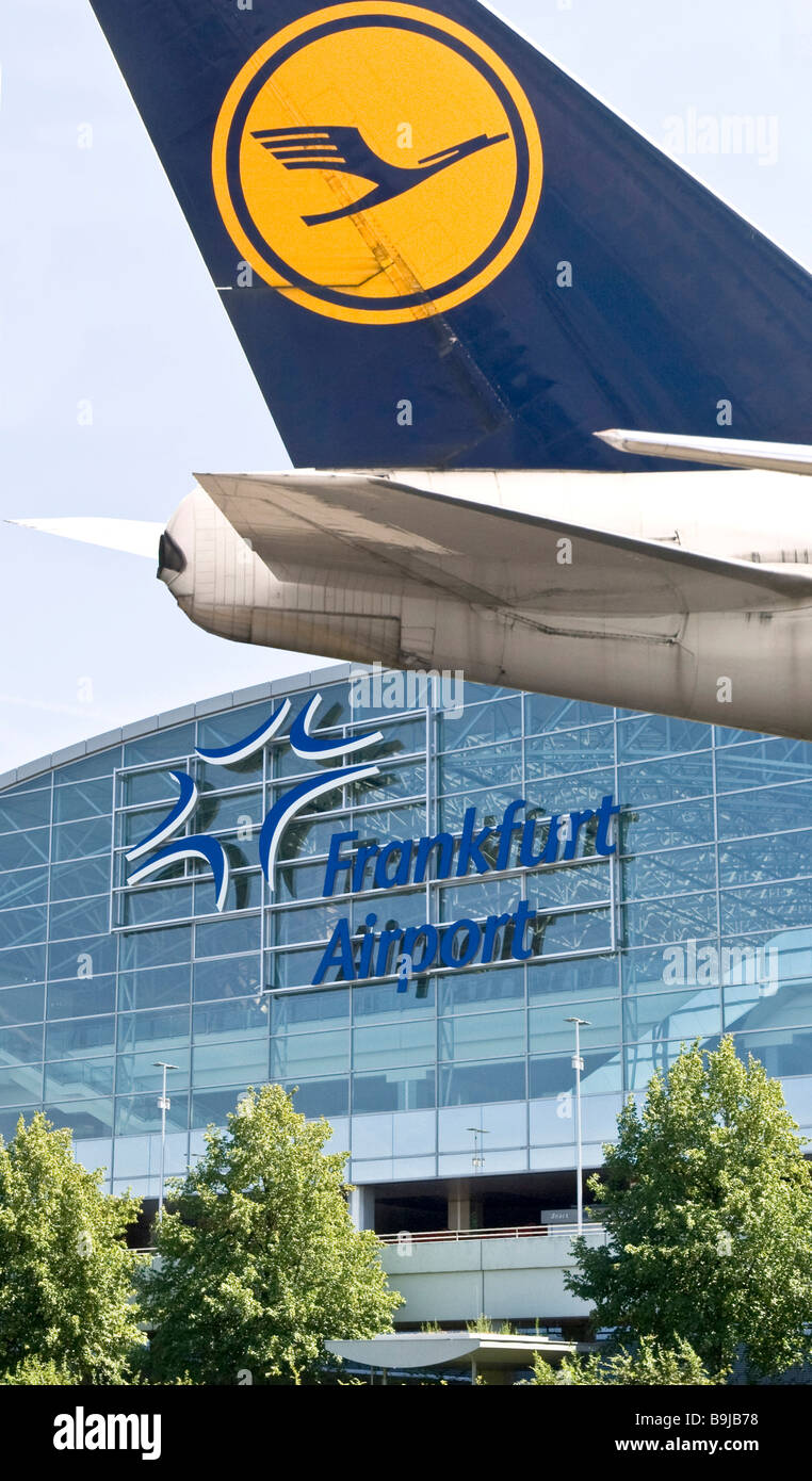 L'avion de Lufthansa en face de l'aéroport de Francfort, Frankfurt am Main, Hesse, Germany, Europe Banque D'Images