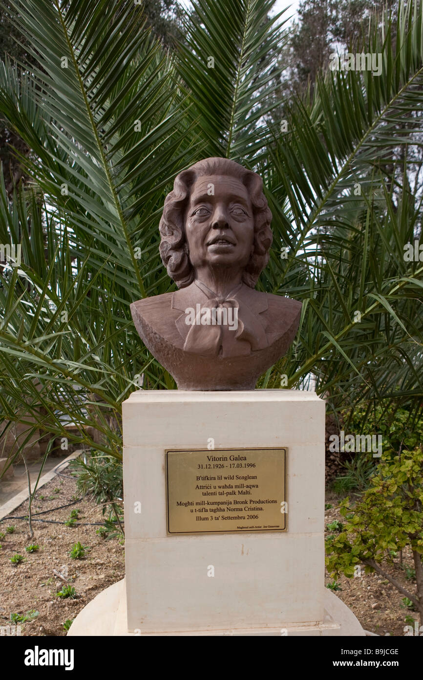 Mémorial à Vitorin Galea dans le refuge des jardins, Sliema, Malte, Europe Banque D'Images
