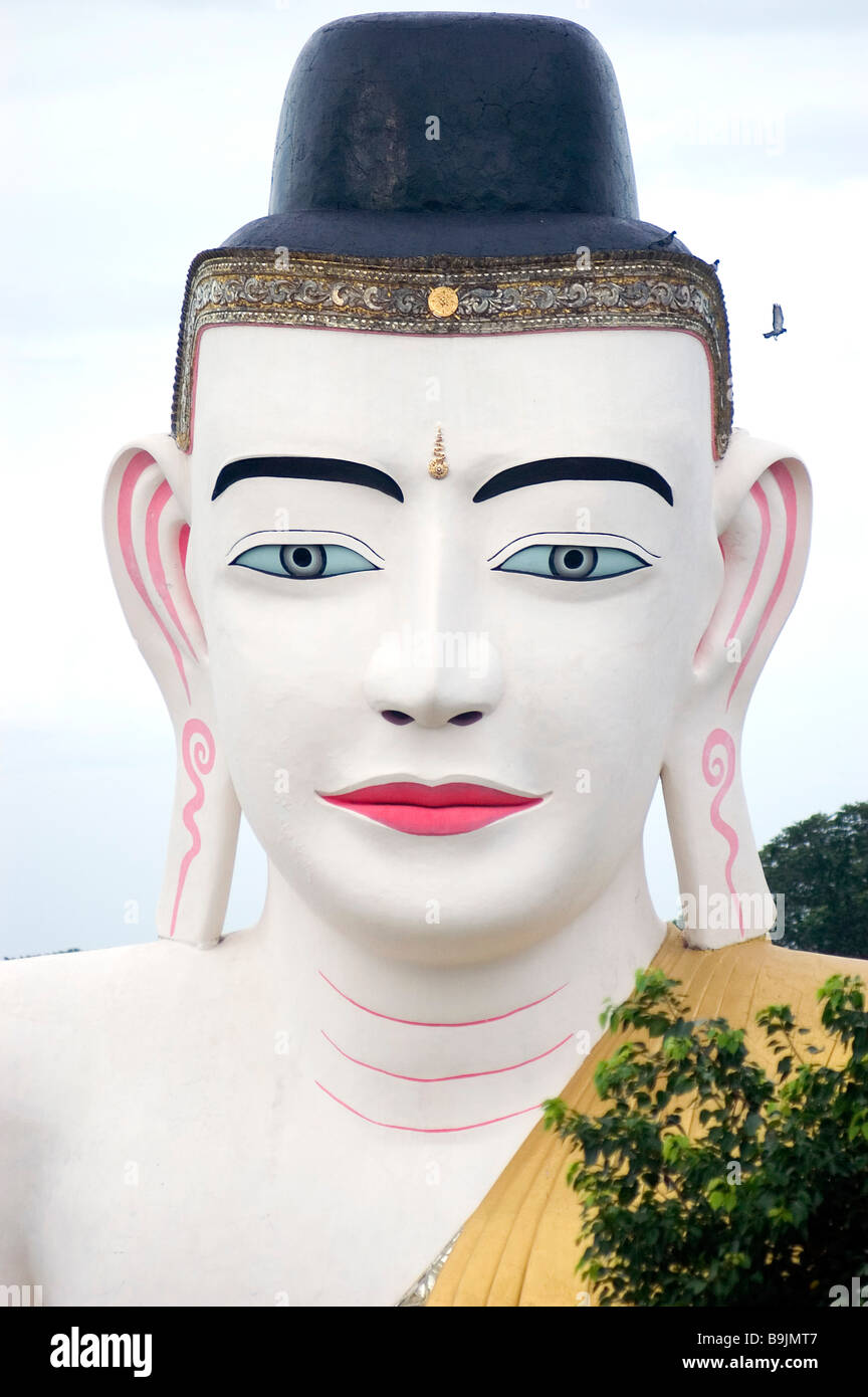 Grand Bouddha assis pagode pyay Birmanie Myanmar Banque D'Images