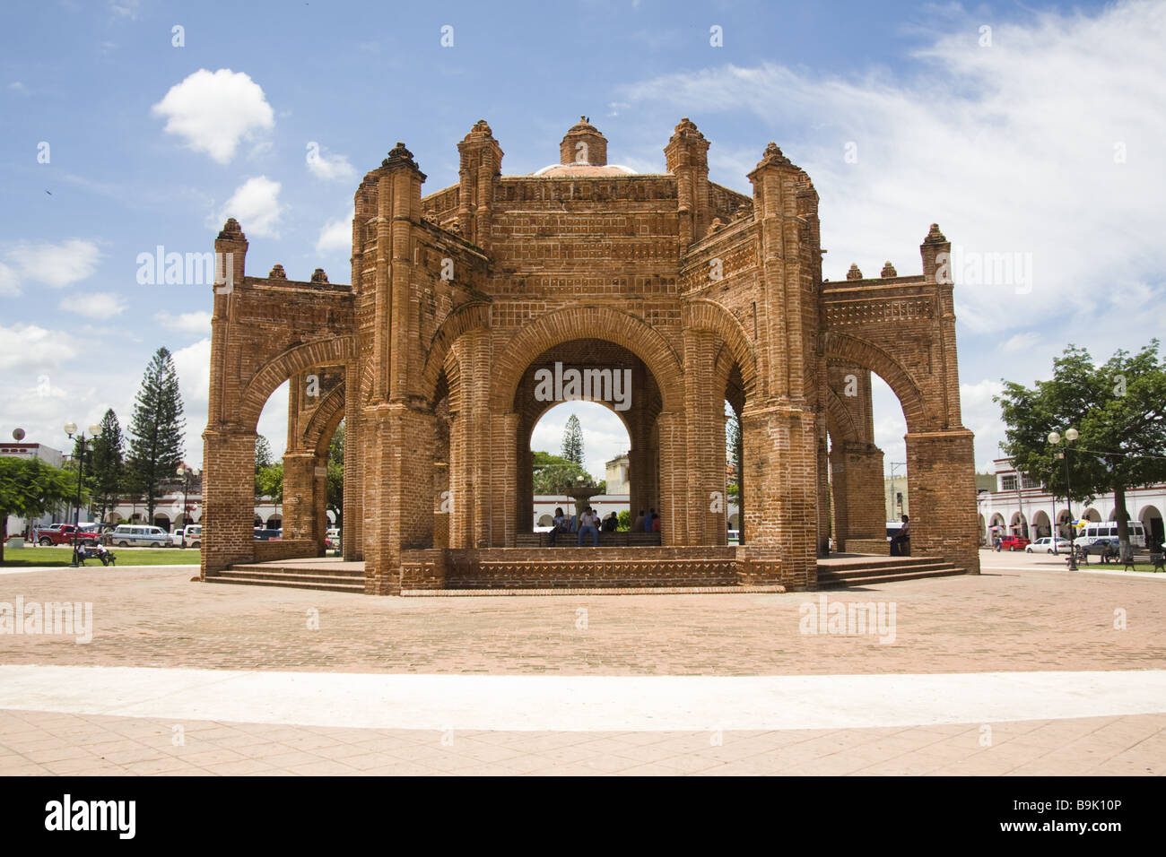 La Pila, une fontaine en brique coloniale, se trouve dans le central Plaza à Chiapa de Corzo, Chiapas, Mexique. Banque D'Images
