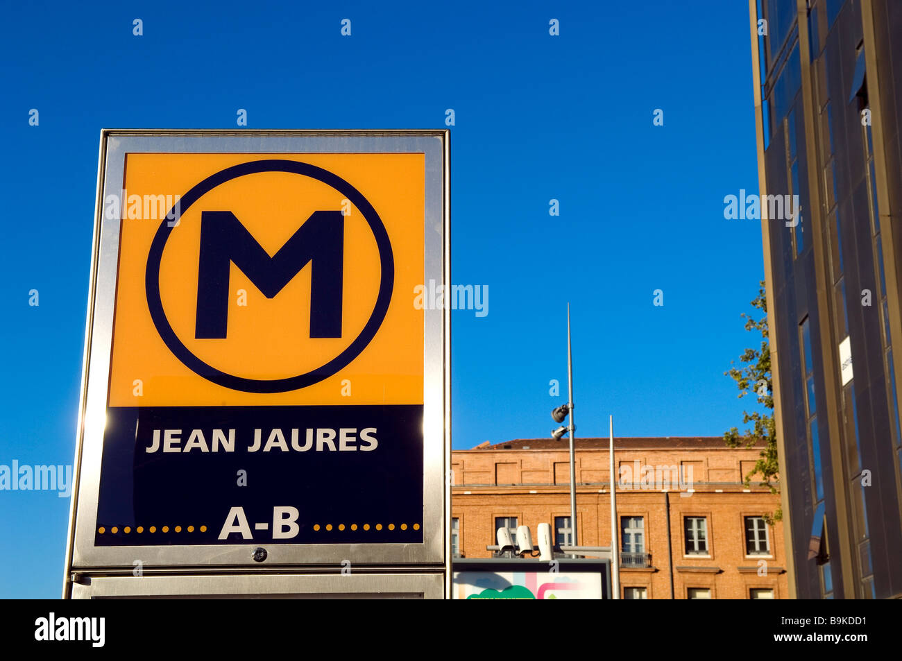 France, Haute Garonne, Toulouse, station de métro Jean Jaurès Photo Stock -  Alamy