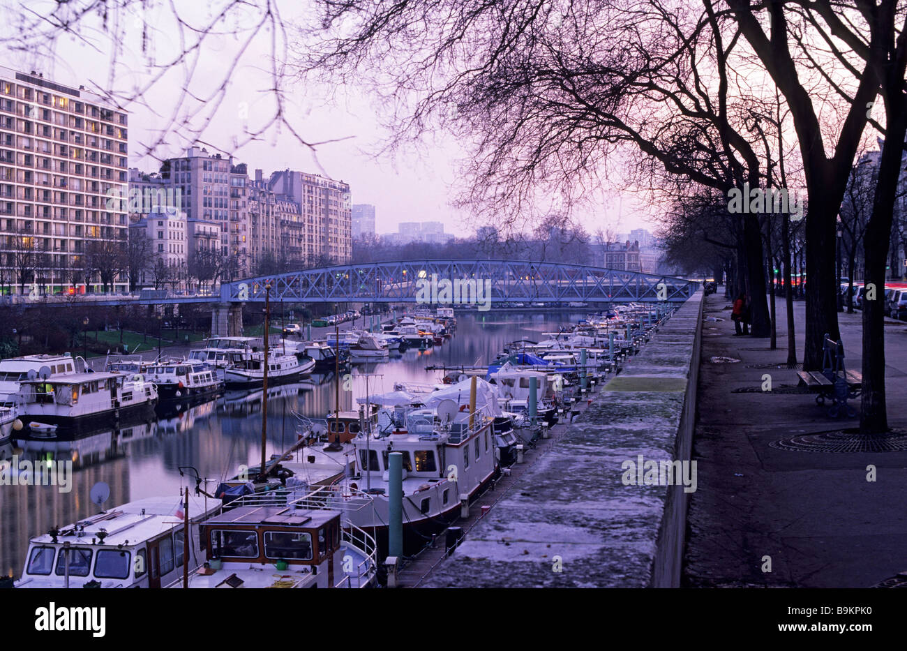 France, Paris, port de l'Arsenal, la passerelle Mornay Banque D'Images