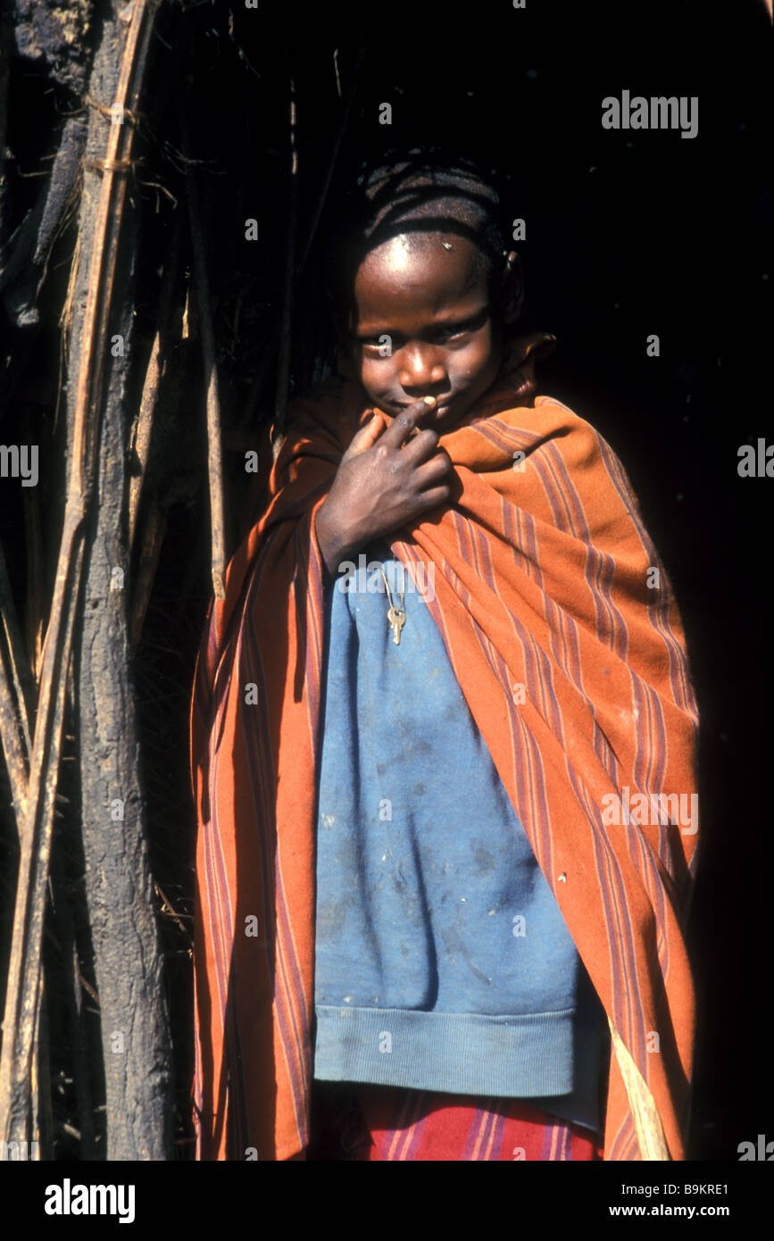Jeune garçon maasai Tanzanie Ngorongoro Conservation Area Banque D'Images