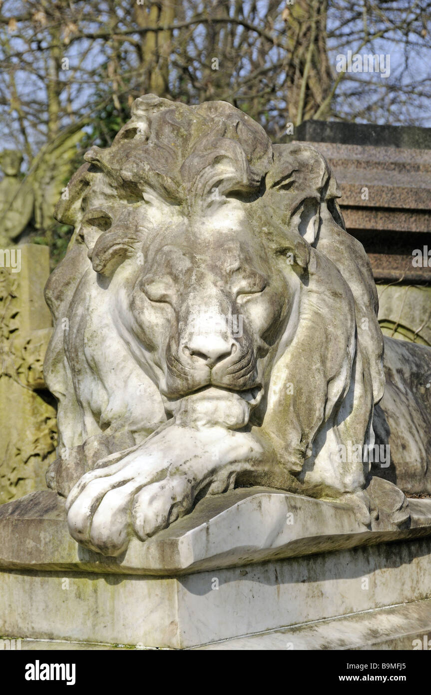 Tête de Lion Abney Park Cemetery Stoke Newington Hackney London England UK Banque D'Images