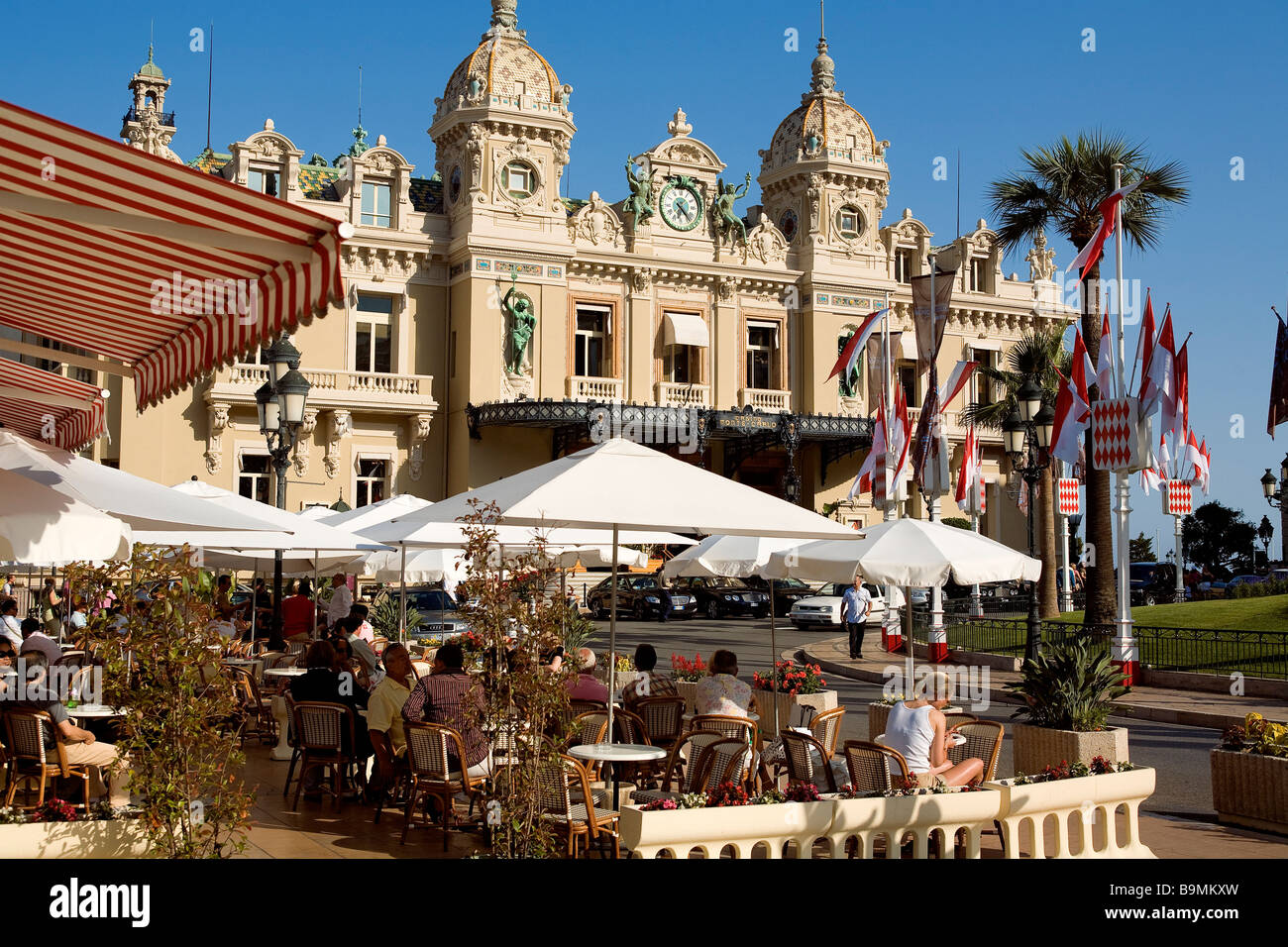 Principauté de Monaco, Monte Carlo, terrasse du Café de Paris, en face du Casino (Société des Bains de Mer) Banque D'Images