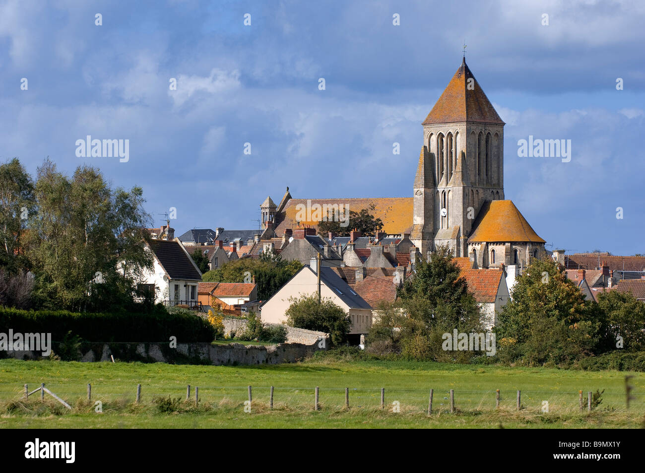 France, Calvados, Côte de Nacre, Ouistreham, Riva Bella, l'église Saint Samson Banque D'Images