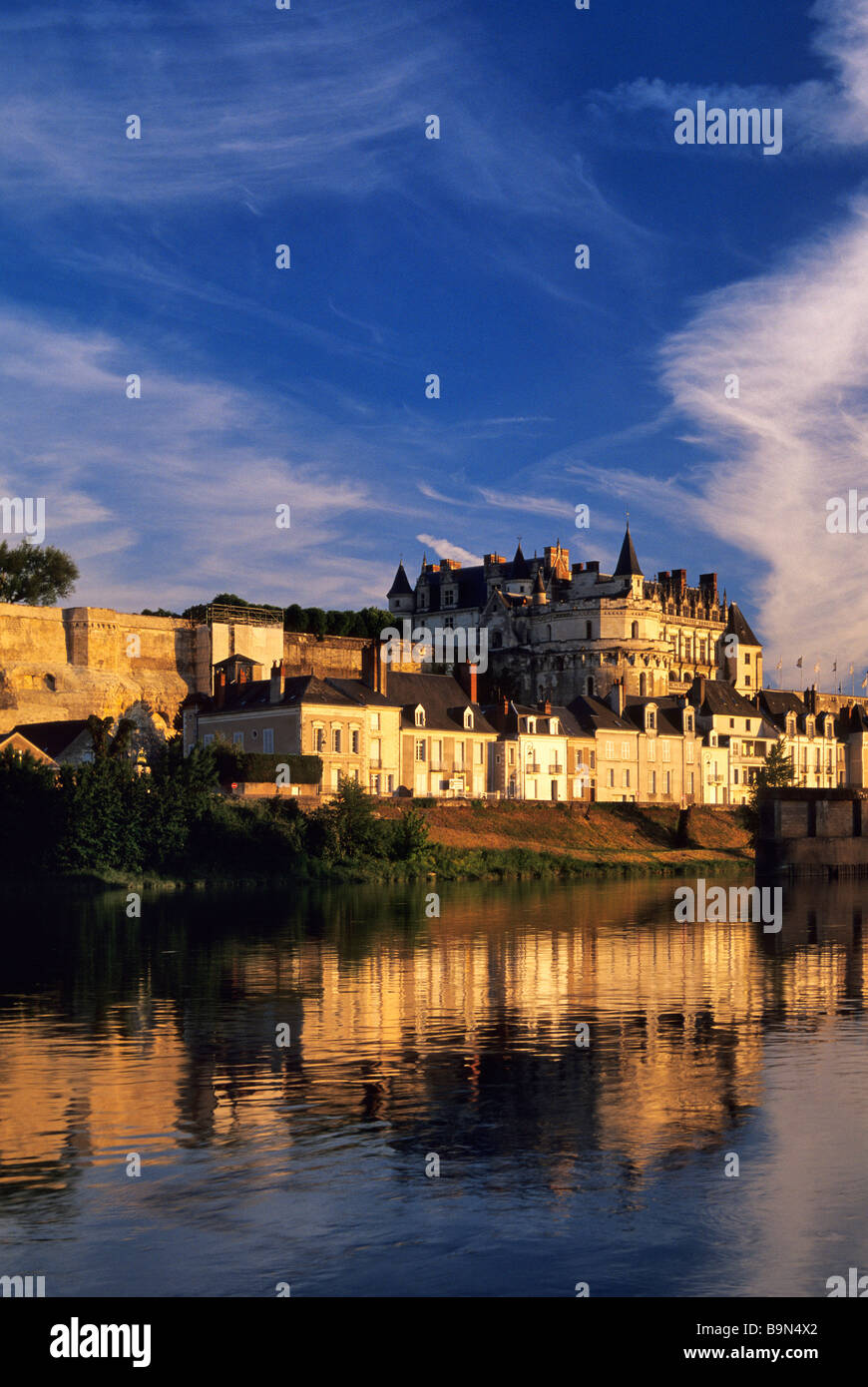 France, Indre et Loire, Amboise, vallée de la Loire classée au Patrimoine Mondial par l'UNESCO, Château d'Amboise et la ville basse Banque D'Images