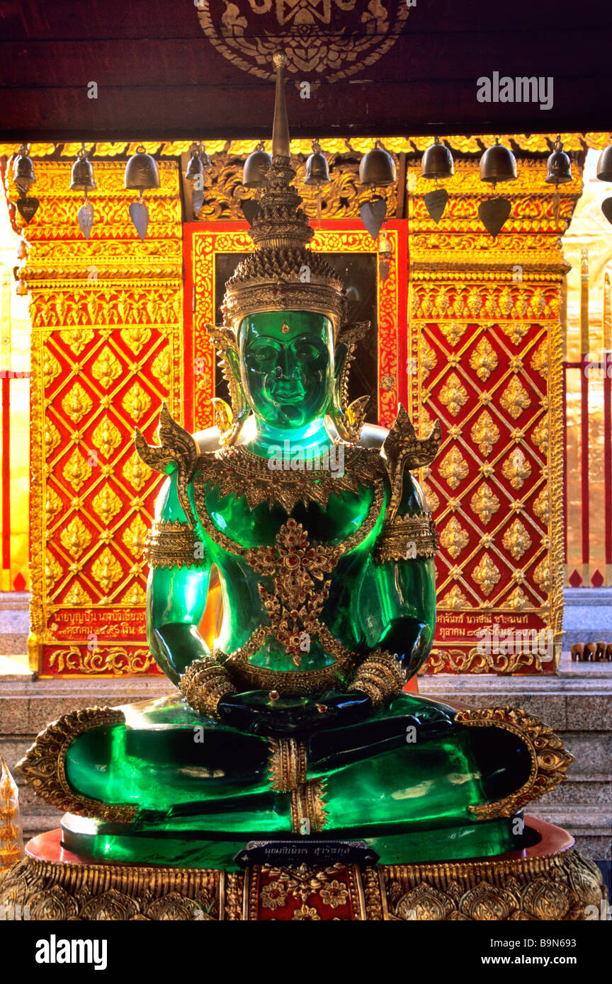 La Thaïlande, la province de Chiang Mai, Doï Suthep sanctuaire bouddhiste (1600 m), du Bouddha de Jade Banque D'Images