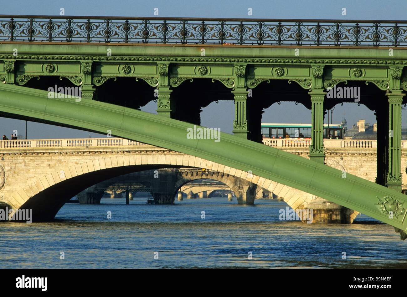 France, Paris, rives de la Seine, classées au Patrimoine Mondial de l'UNESCO, Pont Notre Dame, Pont au Change, Pont Neuf (Nouveau Banque D'Images