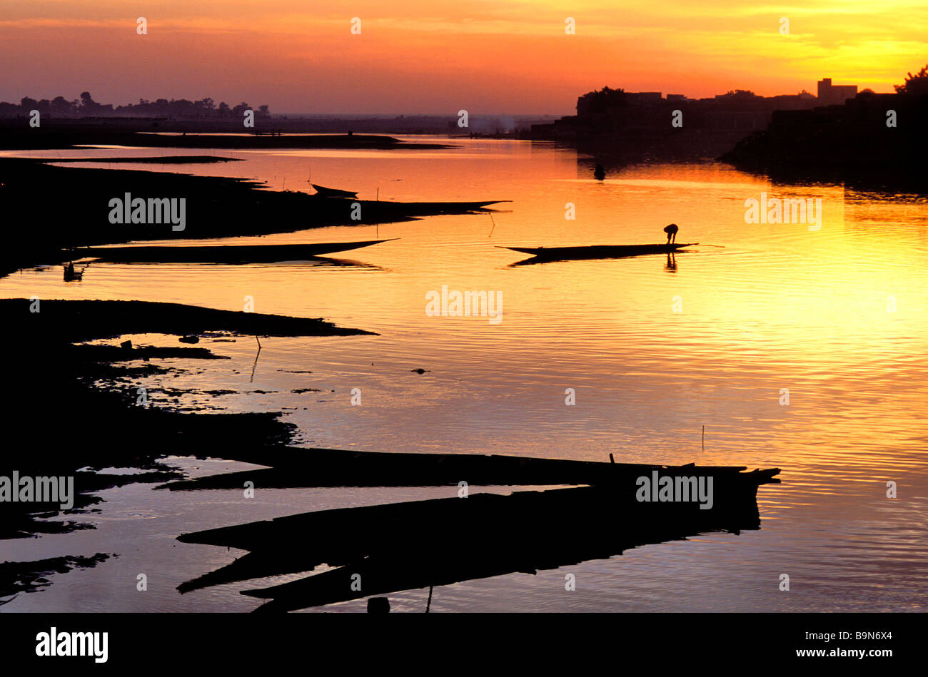 Mali, région de Mopti, Djenné, classée au Patrimoine Mondial par l'UNESCO, pinasse (bateau traditionnel) Banque D'Images