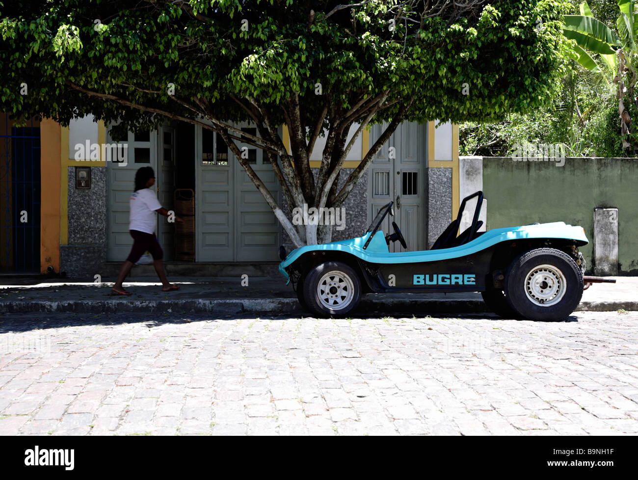 Beach buggy sur la rue de Bahia Canavieiras Brésil Amérique du Sud Banque D'Images