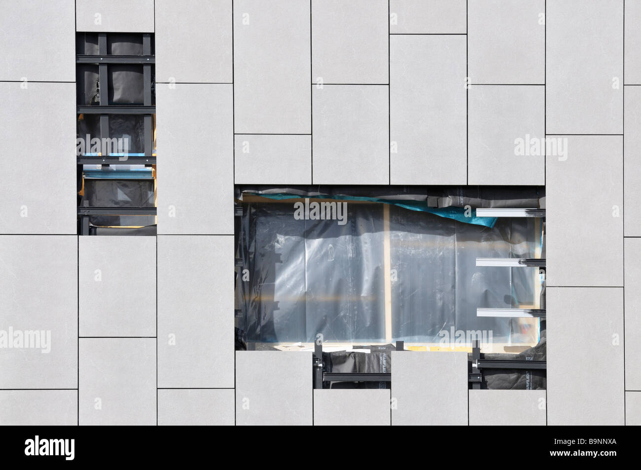 Revêtement extérieur sur un bâtiment en construction à la norme BREEAM Banque D'Images